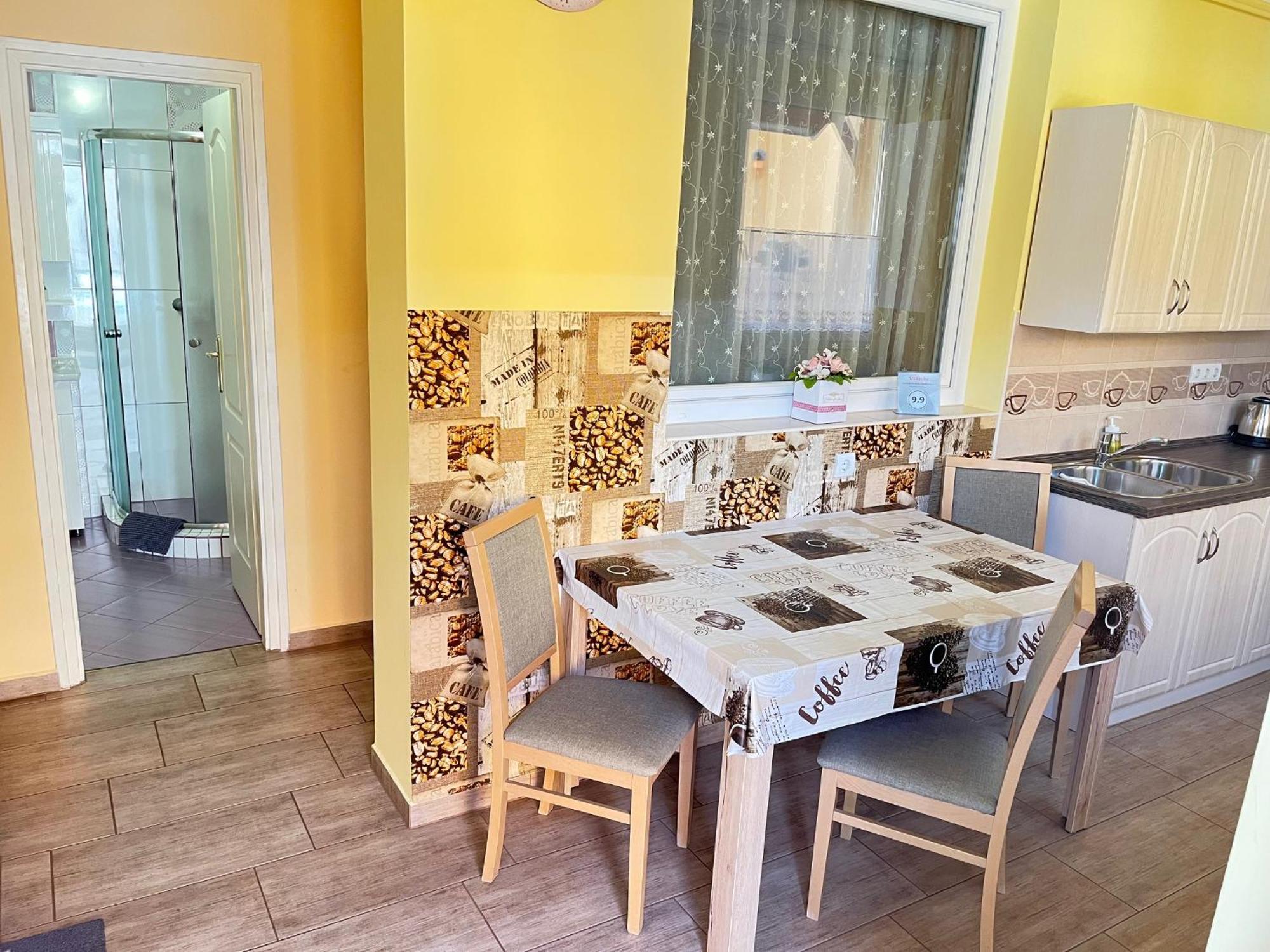 Gesztenye Apartman Makó Eksteriør billede